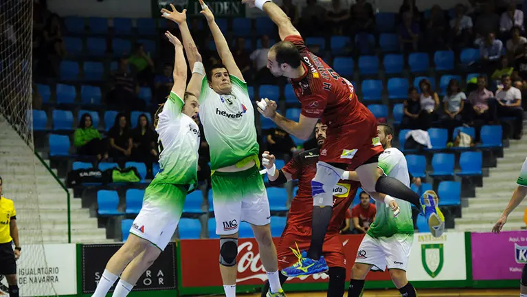 Balonmano Anaitasuna - Huesca. MIGUEL OSÉS_18