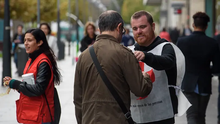 Día de la Banderita de Cruz Roja. PABLO LASAOSA 02
