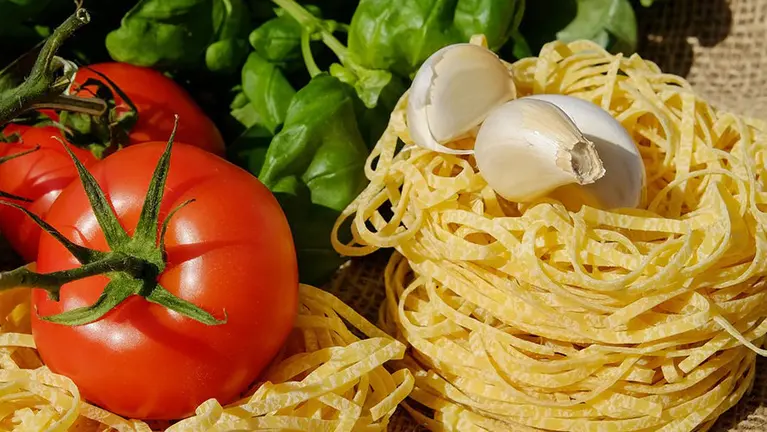 Un surtido de distintos alimentos