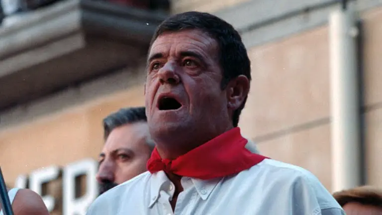 Alfonso Royo durante una de las interpretaciones de la jota en San Fermín