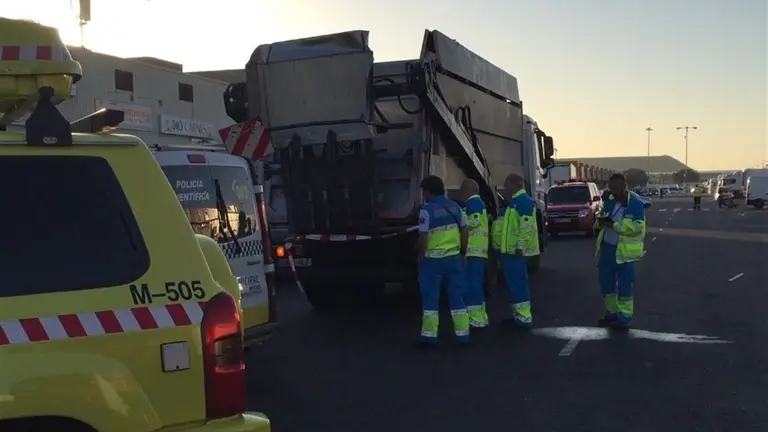 Un trabajador ha fallecido en Mercamadrid atrapado por el elevador de un camión IMAGEN 112 EMERGENCIAS