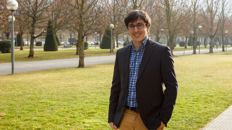 El ingeniero Aitor Eguzkitza Diego, nuevo doctor por la UPNA.