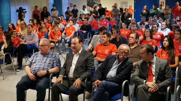 Reunión de la Fundación Miguel Induráin. Navarra.es