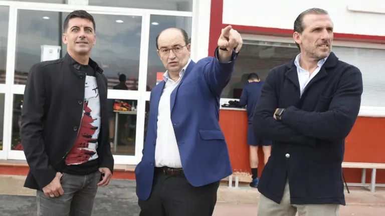 José Castro, presidente del Sevilla, en el entrenamiento. Foto web Sevilla CF.