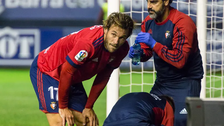 Partido entre Osasuna y Barcelona B disputado en El Sadar -Partido entre Osasuna y Barcelona B disputado en El Sadar (04). IÑIGO ALZUGARAY