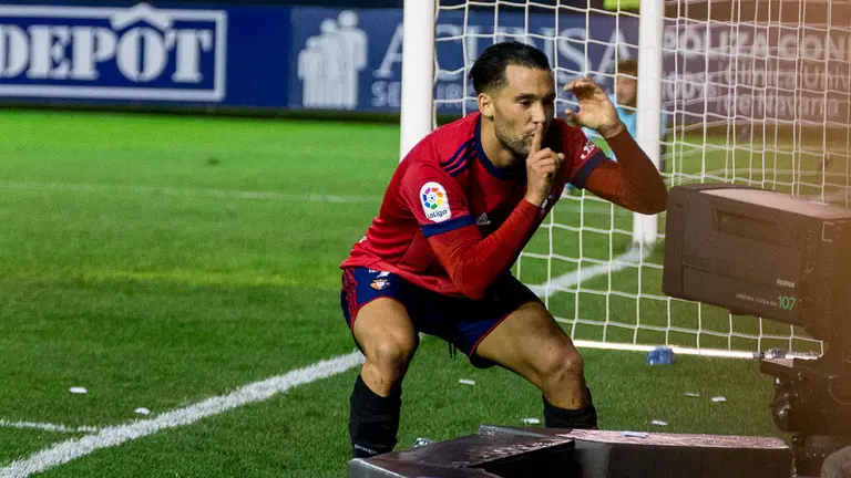 Partido entre Osasuna y Barcelona B disputado en El Sadar -Partido entre Osasuna y Barcelona B disputado en El Sadar (21). IÑIGO ALZUGARAY