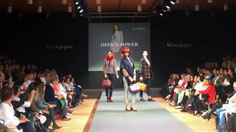 Un momento del desfile de otoño de El Corte Inglés en Pamplona.