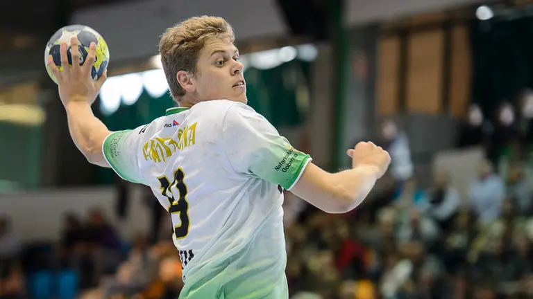 Ceretta. El Helvetia Anaitasuna y el Ademar León se enfrentan en partido de la séptima jornada de la Liga Loterías Asobal. PABLO LASAOSA 20