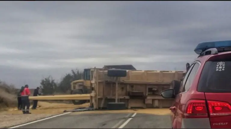 Vuelco de un camión en la N-115 POLICÍA FORAL