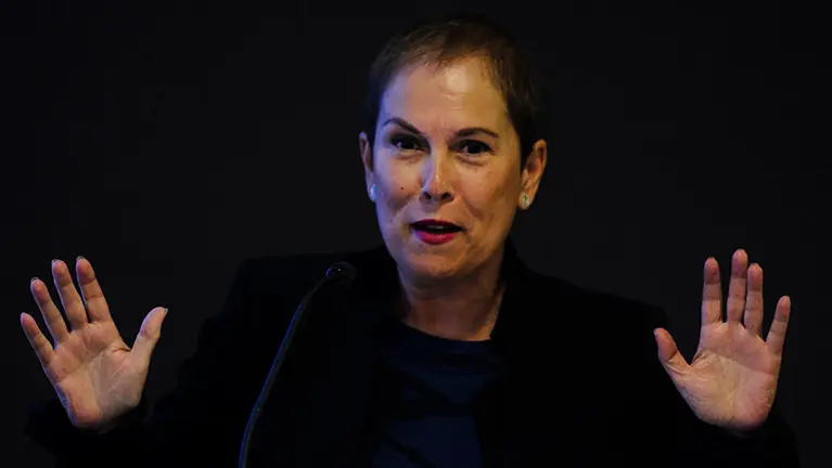 La presidenta del Gobierno Uxue Barkos interviene en el Foro SER Navarra. MIGUEL OSÉS (6)