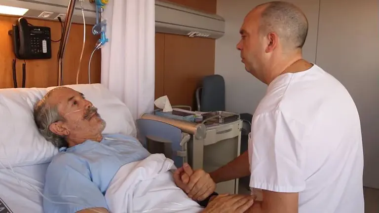 Fotograma del cortometraje Cuando la mano te toca del director navarro José Luis Cordón grabado en el Hospital San Juan de Dios YOUTUBE