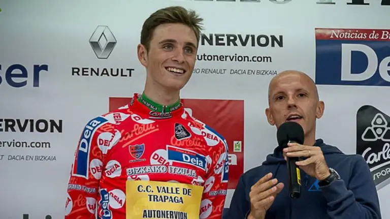 Íñigo Elósegui en el pódium de vencedores. Cedida.
