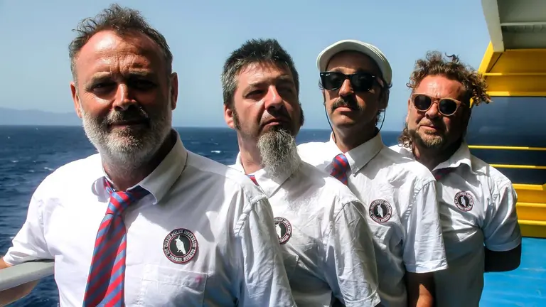 Pablo Carbonell, junto a su grupo Toreros Muertos. EUROPA PRESS