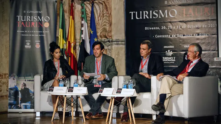 Un momento del congreso taurino celebrado en Olivenza