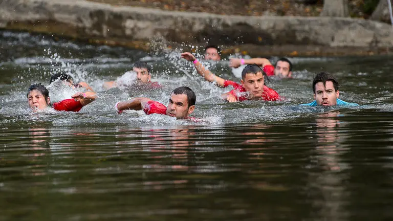 La carrera de obstáculos Gadiators Day celebrada en Pamplona. PABLO LASAOSA 09