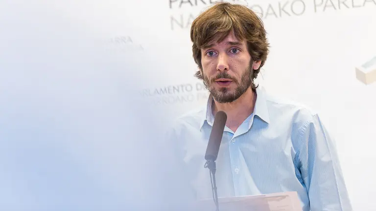 Mesa y Junta de Portavoces del Parlamento de Navarra. Mikel Buil (Podemos) (005). IÑIGO ALZUGARAY