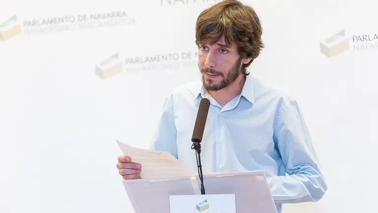 Mesa y Junta de Portavoces del Parlamento de Navarra. Mikel Buil (Podemos) (009). IÑIGO ALZUGARAY