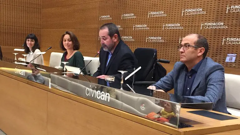 Presentación de la Convocatoria de Ayudas a Proyectos de Fundación Caja Navarra celebrada este lunes en Civican.