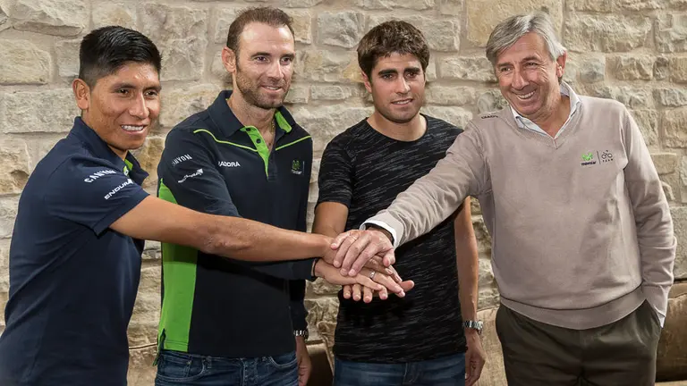 Concentración de pretemporada del equipo ciclista Movistar Team en el Castillo de Gorraiz (067). IÑIGO ALZUGARAY