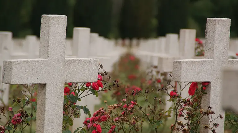 Un cementerio en una imagen de archivo