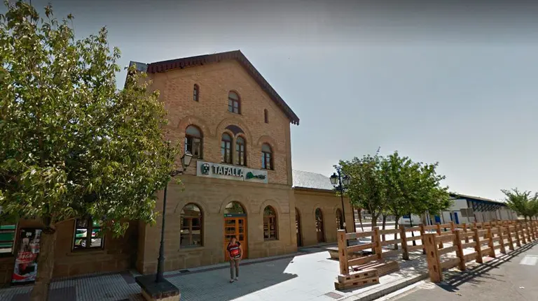 Exterior de la estación de tren de Tafalla. ARCHIVO