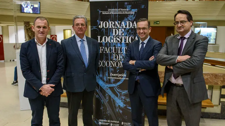 Representantes del CHN, de la Clínica Universidad de Navarra y de Cinfa participan en la II Jornada de Logística de los trasplantes de órganos y de medicamentos. PABLO LASAOSA02