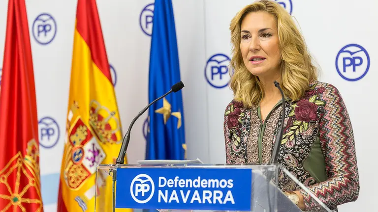 La presidenta del PPN, Ana Beltrán, explica un recurso presentado por el Partido Popular de Navarra al Tribunal Administrativo de Navarra (19). IÑIGO ALZUGARAY