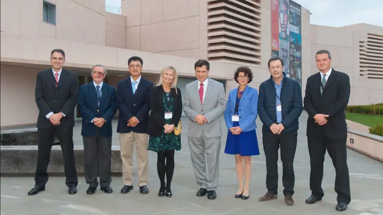 Los doctores José Luis Pérez-Gracia, Mariano Barbacid, Lieping Chen, Silvia Formenti, Ignacio Melero, Özlem Türeci, Luis Paz-Ares y Pedro Berraondo en un simposio internacional del CIMA
