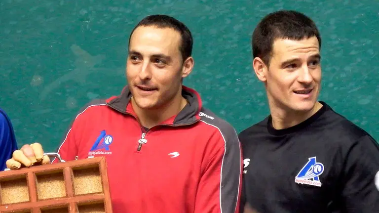 A la izquierda, Juan Martínez de Irujo y, a la derecha, Abel Barriola