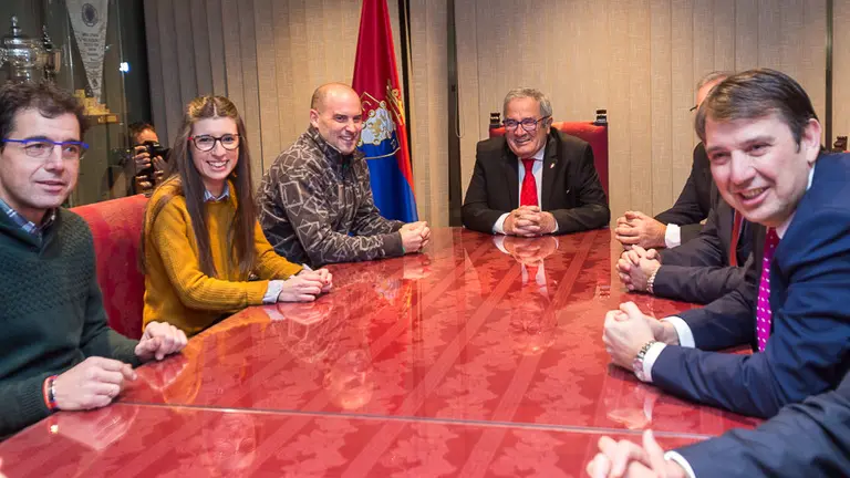 Luis Sabalza toma posesión del cargo de presidente de Osasuna para los cuatro próximos años (05). IÑIGO ALZUGARAY