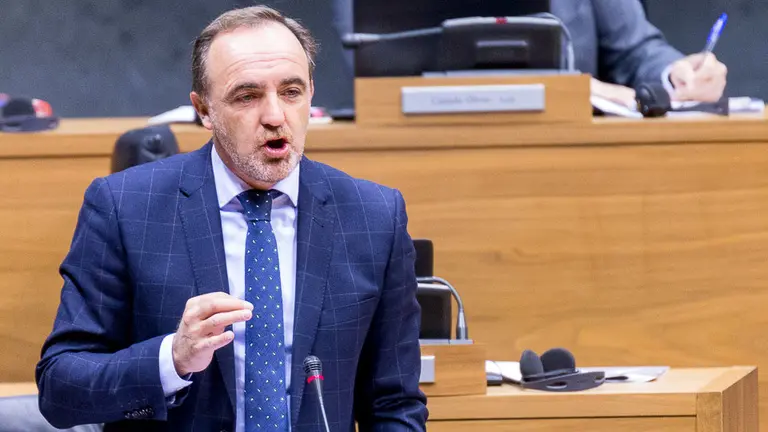 Pleno del Parlamento de Navarra. José Javier Esparza (04). IÑIGO ALZUGARAY