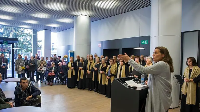 CaixaBank inaugura su nueva 'Store' en Burlada