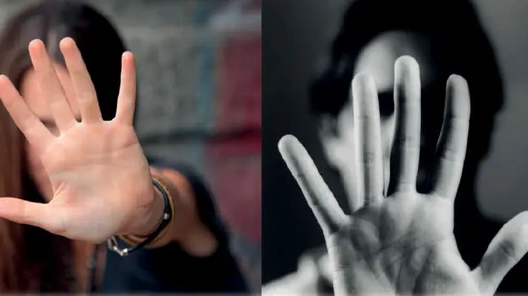 Dos mujeres se defienden de la violencia de género