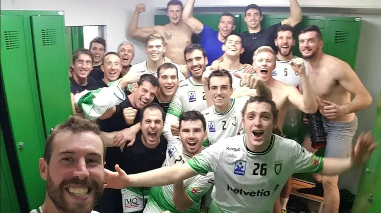 Vestuario del Helvetia en Budapest tas el partido. Twitter Helvetia.