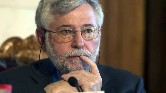 GRA038. SANTANDER, 05/07/2017.- El director del Centro Memorial Victimas del Terrorismo, Florencio Domínguez, durante la inauguración hoy en Santander del curso &#34;De Hipercor a Ermua: El terrorismo de ETA y sus victimas&#34;, que se incluye en la programación de la Universidad Internacional Menéndez Pelayo (UIMP) con motivo del veinte aniversario del asesinato de Miguel Ángel Blanco y los treinta años del atentado de Barcelona, en el que también intervendrá el filósofo Fernando Savater. EFE/Pedro Puente Hoyos