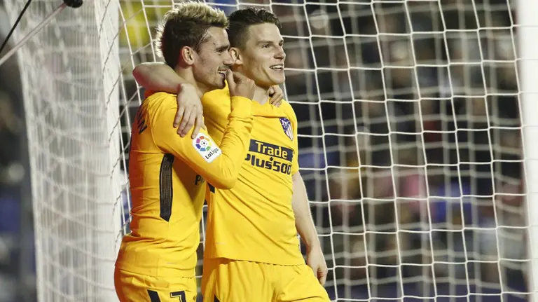Griezmann y Gameiro en el Ciutat de Valencia. La Liga.