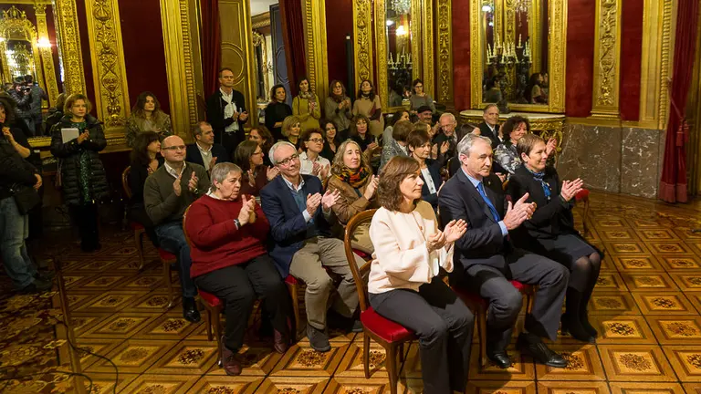 La presidenta Uxue Barkos preside el acto de reconocimiento a las personas que han donado objetos valiosos a la Comunidad Foral (26). IÑIGO ALZUGARAY