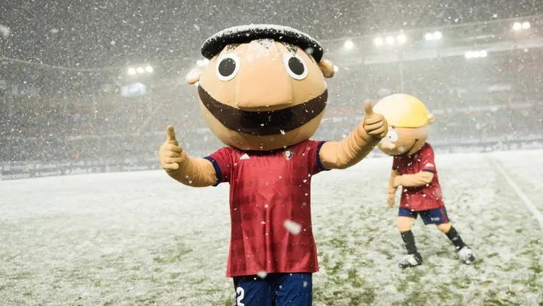 Suspendido el partido entre el Osasuna y el Nástic de Tarragona. MIGUEL OSÉS7