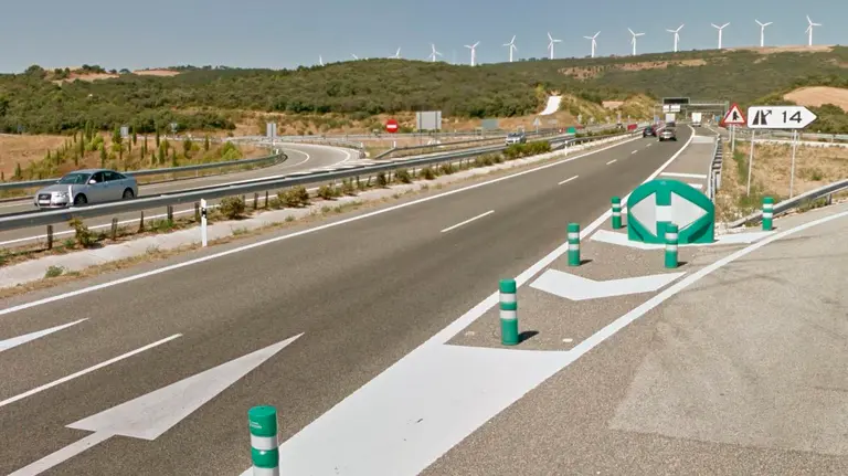 Una imagen de una salida de la autovía A12, Autovía del Camino ARCHIVO