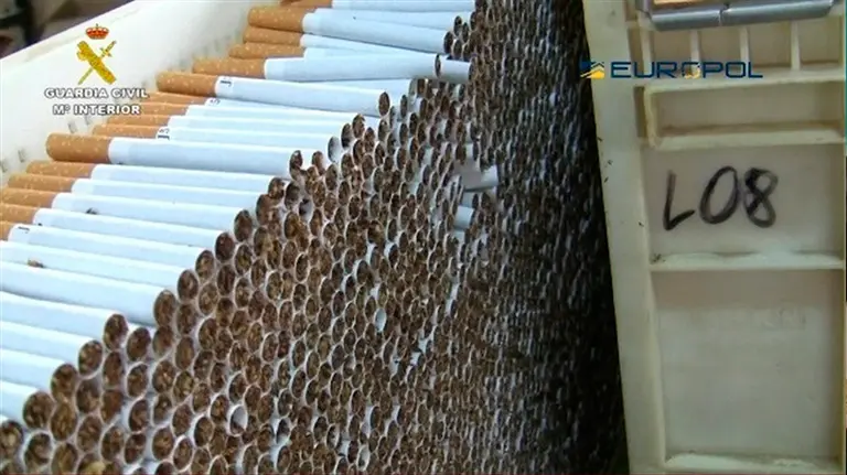 Algunos de los cigarrillos ilegales incautados por la Guardia Civil GC