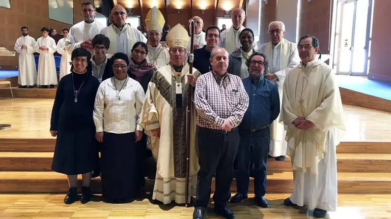 Los misioneros navarros que fueron homenajeados en Javier.