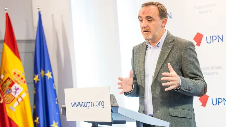 El presidente de UPN y portavoz parlamentario, Javier Esparza, presenta una iniciativa en el ámbito sanitario (14). IÑIGO ALZUGARAY