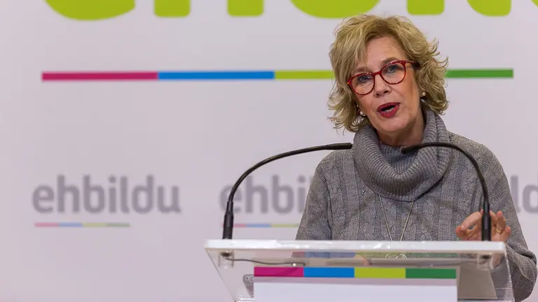 Miren Aranoa y Esther Korres, portavoces de EH Bildu en educación, exponen la postura de la formación en torno a la lista única en Educación (14). IÑIGO ALZUGARAY