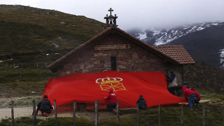 El 'banderazo' colocado en Velate