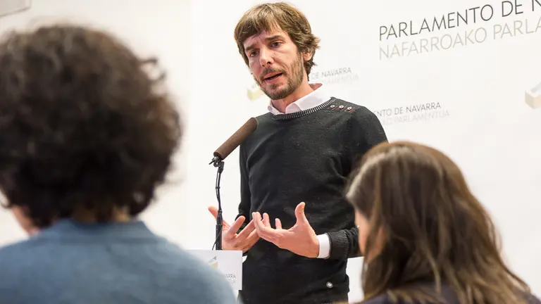 Mesa y Junta de Portavoces del Parlamento de Navarra. Mikel Buil (09). IÑIGO ALZUGARAY