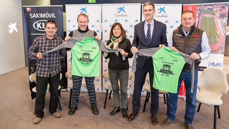 Presentación de la XXXV San Silvestre de Pamplona (02). IÑIGO ALZUGARAY