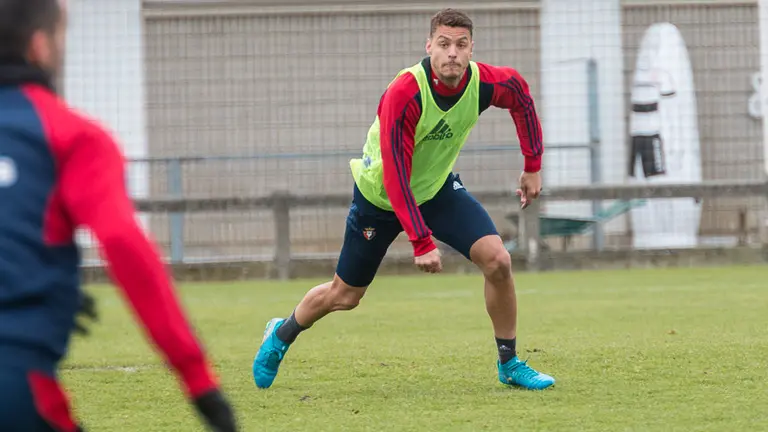 Entrenamiento de Osasuna en las instalaciones de Tajonar antes del partido de Liga ante el Numancia (30). IÑIGO ALZUGARAY
