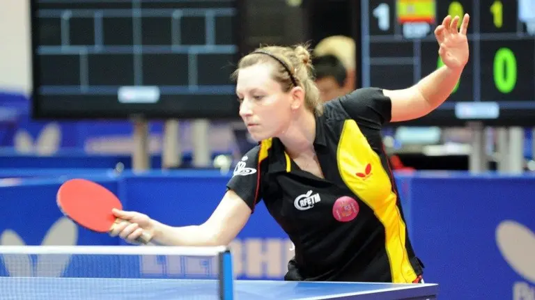 Tenis de mesa femenino. Colegio Amorós.