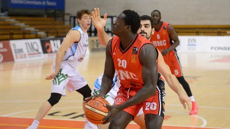 Basket Navarra - Queso Zamorano. PABLO LASAOSA 002
