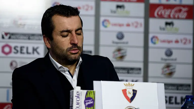 Diego Martínez, entrenador de Osasuna. MIGUEL OSÉS